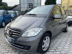 Grigio Usata 2010 Mercedes A160 Executive Monovolume | 3900 € (Buon prezzo)
