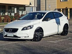 Bianco Usata 2016 Volvo V40 Kinetic Tre volumi | 7400 € (Buon prezzo)