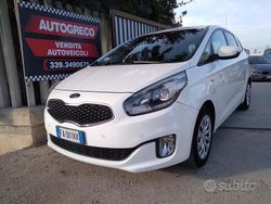 Bianco Usata 2015 Kia Carens Monovolume | 8900 € (Molto cara)