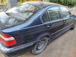 Usata 2002 BMW 2002 Tre volumi | 2000 €