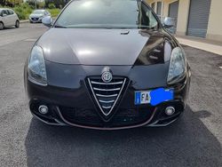 Nero Usata 2015 Alfa Romeo Giulietta Tre volumi | 8200 € (Buon prezzo)