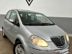 Grigio Usata 2008 Lancia Musa Monovolume | 2400 € (Buon prezzo)