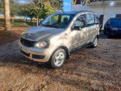 Grigio Usata 2016 Mahindra Quanto SUV | 6500 €