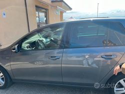 Grigio Usata 2012 VW Golf VI Due volumi | 6900 € (Buon prezzo)