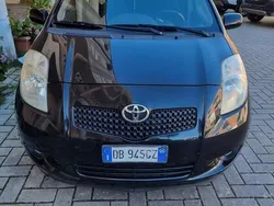 Usata 2006 Toyota Yaris Due volumi | 4800 € (Buon prezzo)
