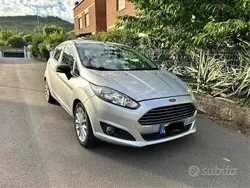 Usata 2015 Ford Fiesta Due volumi | 3500 € (Super prezzo)