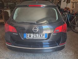 Nero Usata 2014 Opel Astra Station wagon | 6500 € (Cara)
