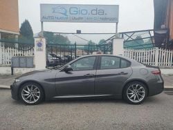 Grigio Usata 2017 Alfa Romeo Giulia Tre volumi | 13.700 € (Buon prezzo)