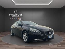Nero Usata 2015 Volvo V40 Momentum Tre volumi | 6500 € (Buon prezzo)