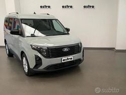 Nero Usata 2024 Ford Tourneo Courier Titanium Monovolume | 21.900 € (Buon prezzo)