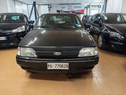 Nero Usata 1993 Ford Fiesta Due volumi | 1800 €
