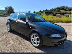 Usata 2004 Alfa Romeo 147 Distinctive Due volumi | 3000 € (Cara)