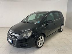 Nero Usata 2013 Opel Zafira Monovolume | 4500 € (Buon prezzo)