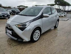 Grigio Usata 2021 Toyota Aygo Connect Style Due volumi | 12.800 € (Buon prezzo)