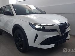 Bianco Nuova 2025 Alfa Romeo Junior SUV | 24.900 € (Super prezzo)