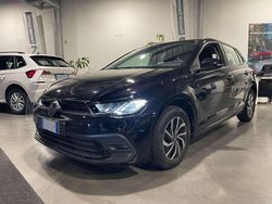 Smokey grey Usata 2023 VW Polo Business Tre volumi | 17.200 € (Buon prezzo)