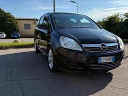 Usata 2009 Opel Zafira Monovolume | 2499 € (Buon prezzo)
