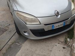 Grigio Usata 2010 Renault Mégane GrandTour Station wagon | 2800 € (Buon prezzo)