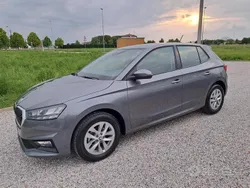 Grigio Usata 2022 Skoda Fabia Ambition Tre volumi | 14.300 € (Buon prezzo)
