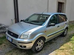Grigio Usata 2003 Ford Fusion Tre volumi | 899 € (Super prezzo)