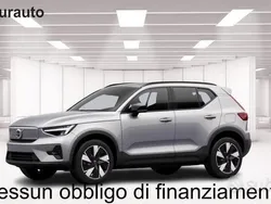 Nuova 2024 Volvo XC40 Single Motor SUV | 36.900 €