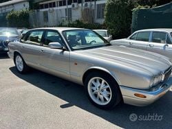 Argento Usata 1998 Jaguar XJ8 Tre volumi | 12.500 € (Ottimo prezzo)