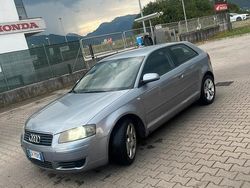Usata 2005 Audi A3 Ambiente Tre volumi | 2000 € (Buon prezzo)