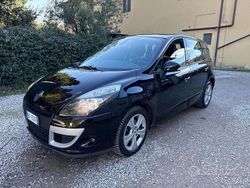 Nero Usata 2011 Renault Scénic III Luxe Monovolume | 4800 € (Buon prezzo)