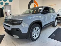Grigio Nuova 2025 Jeep Avenger Altitude SUV | 24.950 € (Buon prezzo)