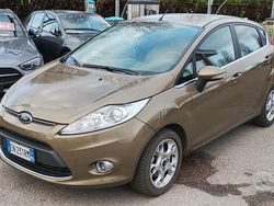 Marrone Usata 2012 Ford Fiesta Titanium Tre volumi | 6500 € (Buon prezzo)