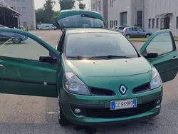 Verde Usata 2006 Renault Clio II Initiale Tre volumi | 2500 € (Buon prezzo)