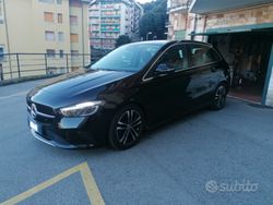 Nero Usata 2023 Mercedes B180 Advanced Monovolume | 32.000 €