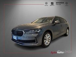 Grigio Usata 2024 Skoda Superb Selection Station wagon | 33.450 € (Molto cara)