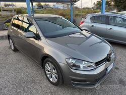 Grigio Usata 2017 VW Golf VII Highline Tre volumi | 10.900 € (Super prezzo)