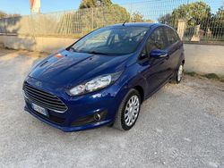 Blu Usata 2013 Ford Fiesta Tre volumi | 4990 € (Buon prezzo)