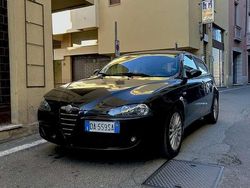 Usata 2006 Alfa Romeo 147 Distinctive Due volumi | 2900 € (Molto cara)