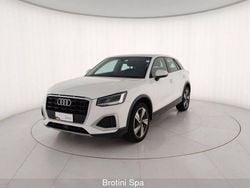 Bianco metallizzato Usata 2021 Audi Q2 Admired SUV | 23.900 € (Buon prezzo)