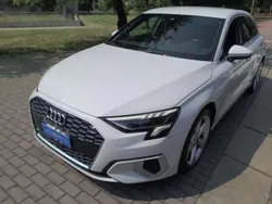 Bianco ghiacciaio metallizzato Usata 2022 Audi A3 Sportback Advanced Plus Tre volumi | 27.900 € (Buon prezzo)