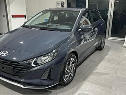Grigio Nuova 2025 Hyundai i20 Due volumi | 16.900 € (Buon prezzo)