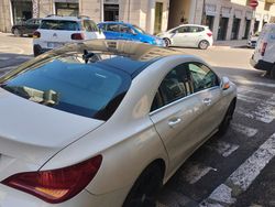 Bianco Usata 2013 Mercedes CLA200 Premium Tre volumi | 14.000 € (Molto cara)