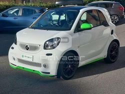 Bianco Usata 2015 Smart ForTwo Coupé Passion Due volumi | 10.990 € (Buon prezzo)