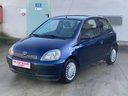 Blu scuro met. Usata 1999 Toyota Yaris Sol Tre volumi | 1250 € (Buon prezzo)