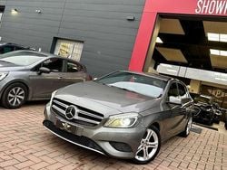 Grigio Usata 2015 Mercedes A180 Tre volumi | 9600 € (Ottimo prezzo)
