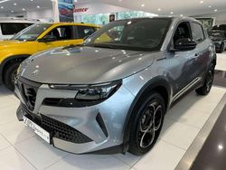 Grigio Nuova 2025 Alfa Romeo GT Junior Edizione Speciale Tre volumi | 29.900 € (Buon prezzo)