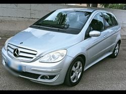 Grigio Usata 2008 Mercedes B200 Monovolume | 4000 € (Buon prezzo)