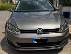 Grigio Usata 2013 VW Golf VII Tre volumi | 9500 € (Buon prezzo)