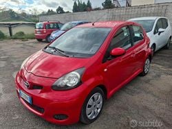 Rosso Usata 2010 Toyota Aygo Due volumi | 4500 € (Buon prezzo)