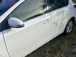 Bianco Usata 2014 Toyota Auris Active Tre volumi | 5200 € (Ottimo prezzo)
