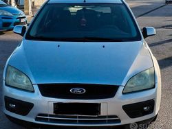 Usata 2007 Ford Focus Tre volumi | 2000 € (Buon prezzo)