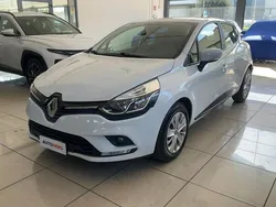 Bianco Usata 2019 Renault Clio IV Business Tre volumi | 9749 € (Buon prezzo)